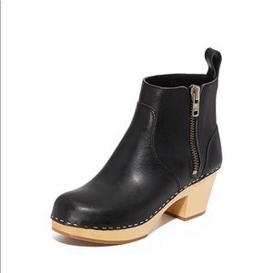 Swedish Hasbeens Zip It Emy Botties | size 36
